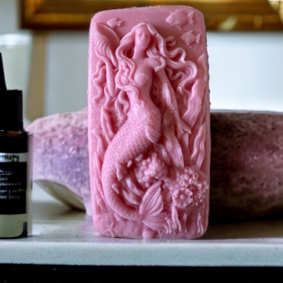 Hand Crafted Soap Mermaid Bar - Strawberry Pound Cake - Picture 2 of 8